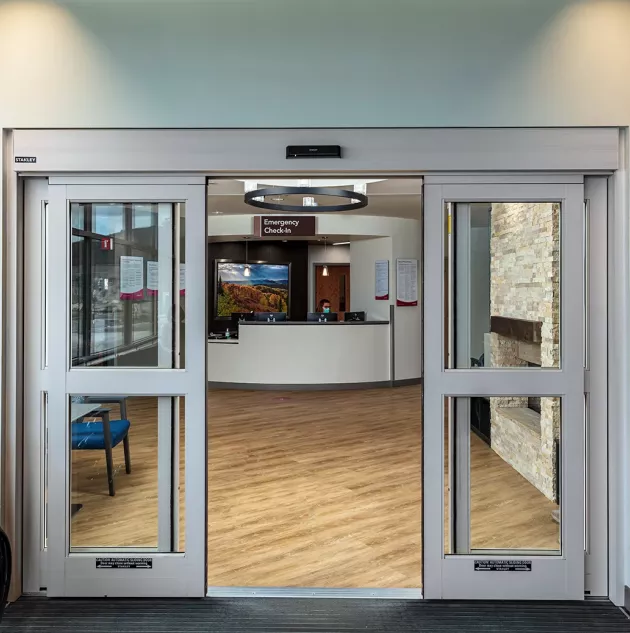 duraglide.webp Dura-Glide™ Automatic Sliding Door in Hospital